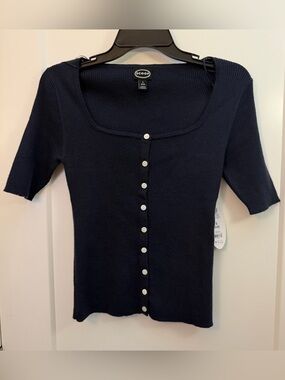 Scoop Ribbed Button-Down Top in Navy